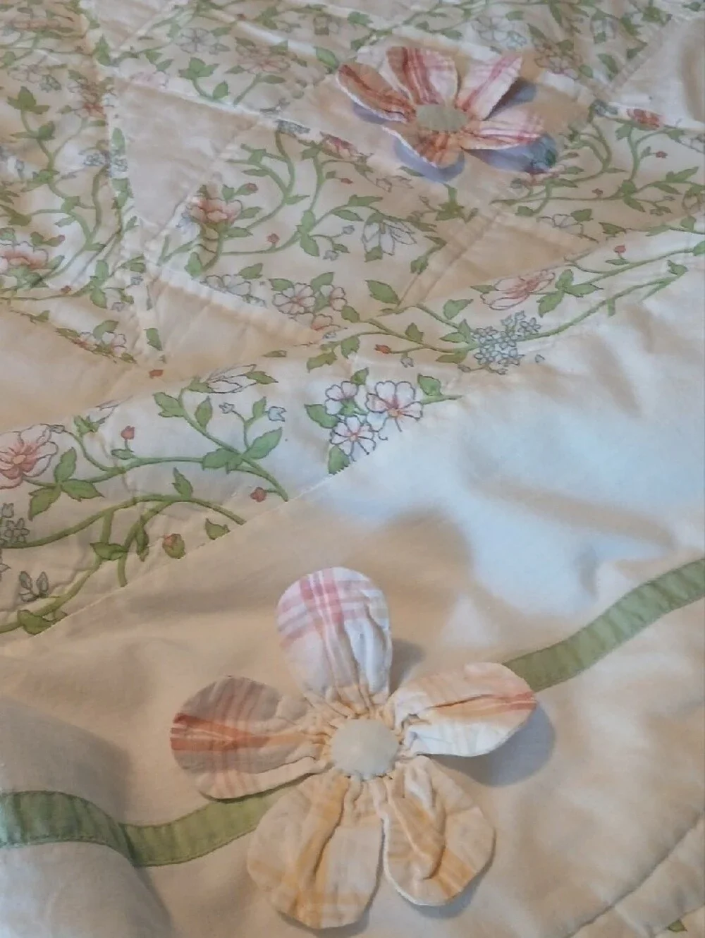 Vintage-Inspired Cream Quilt with Pink Floral Appliqués
